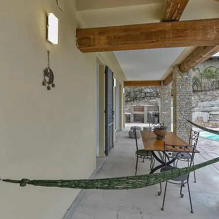 Casa Dell'architetto Borgomale